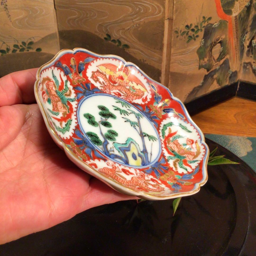 A608 古伊万里　極上赤絵　窓絵に団龍鳳凰紋様　綾花型　金縁　小皿5枚（箱付）