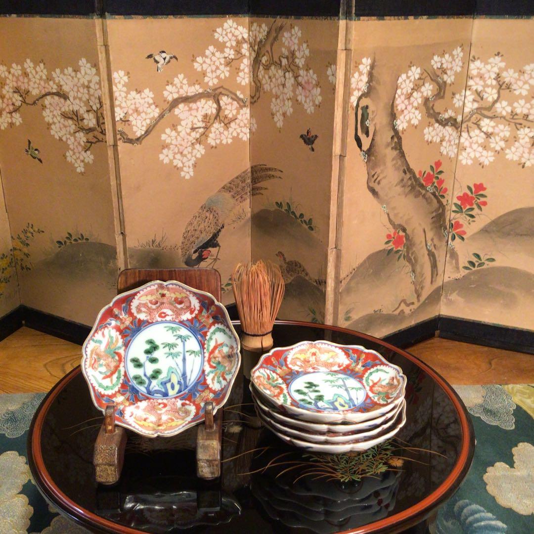 A608 古伊万里　極上赤絵　窓絵に団龍鳳凰紋様　綾花型　金縁　小皿5枚（箱付）