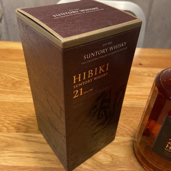 正規　サントリー ウイスキー 響21年 700ml 1本