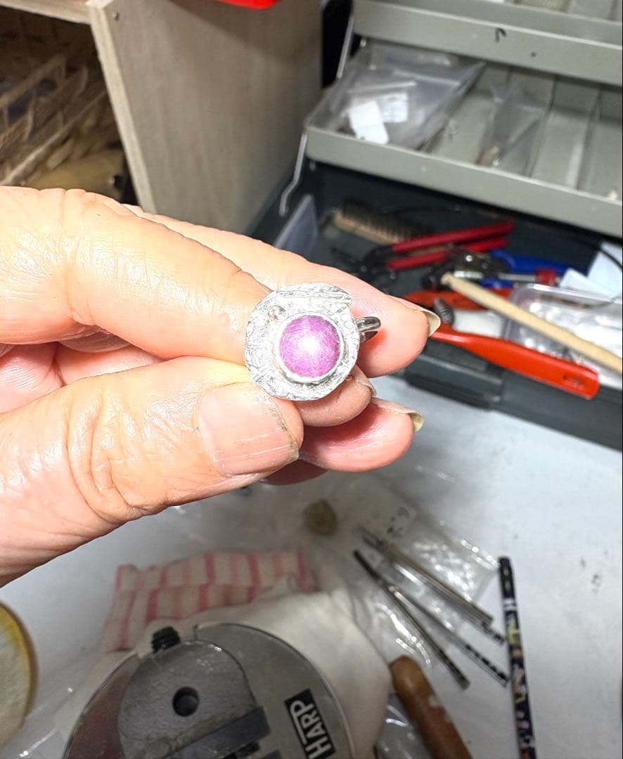 スタールビーシルバー手彫りリング