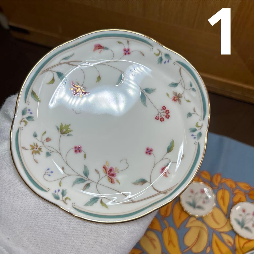 ノリタケ　花更紗　ティーCS スクエアプレート、小皿、スプーンレスト各２組