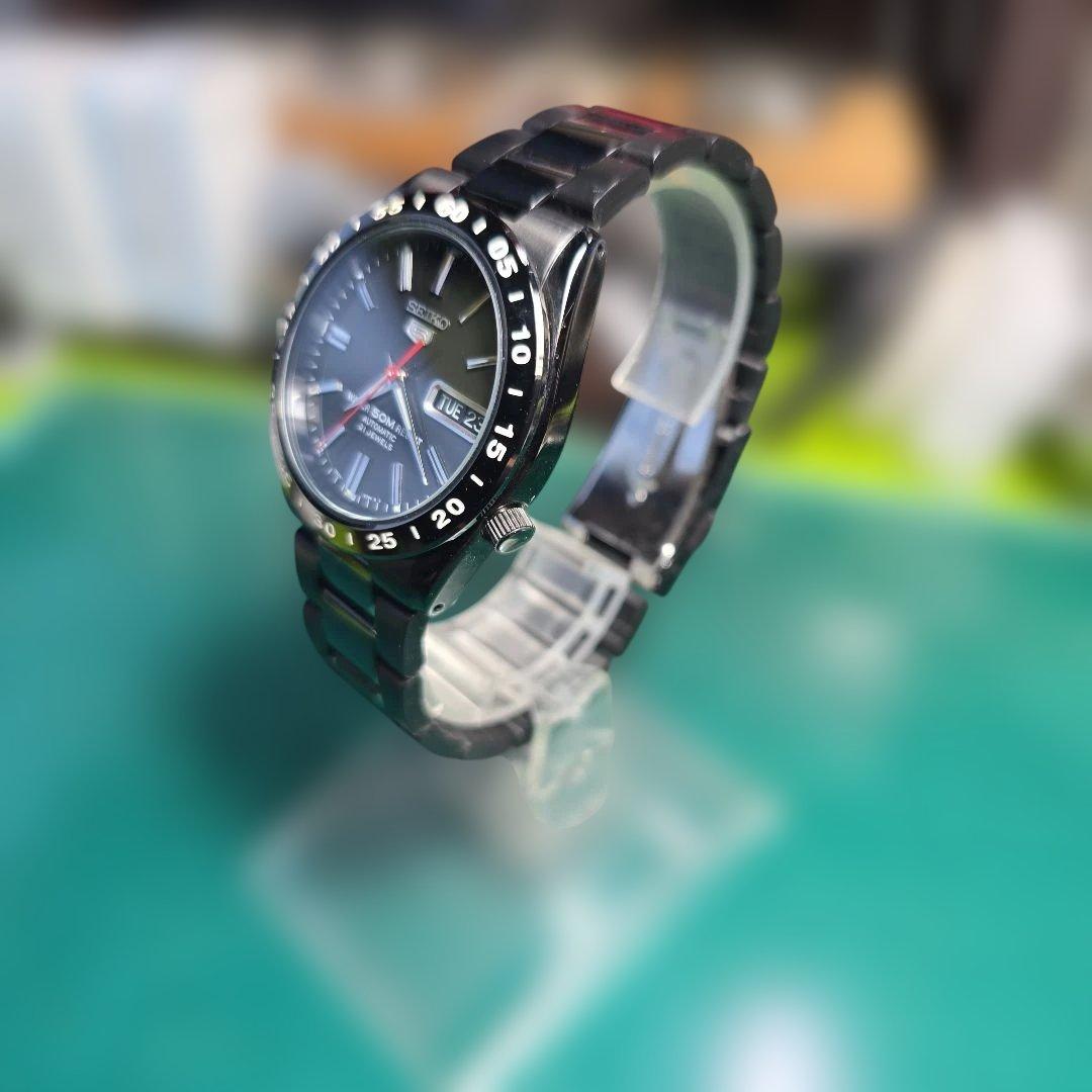 SEIKO5 スポーツ 黒い稲妻 自動巻 裏蓋スケルトン