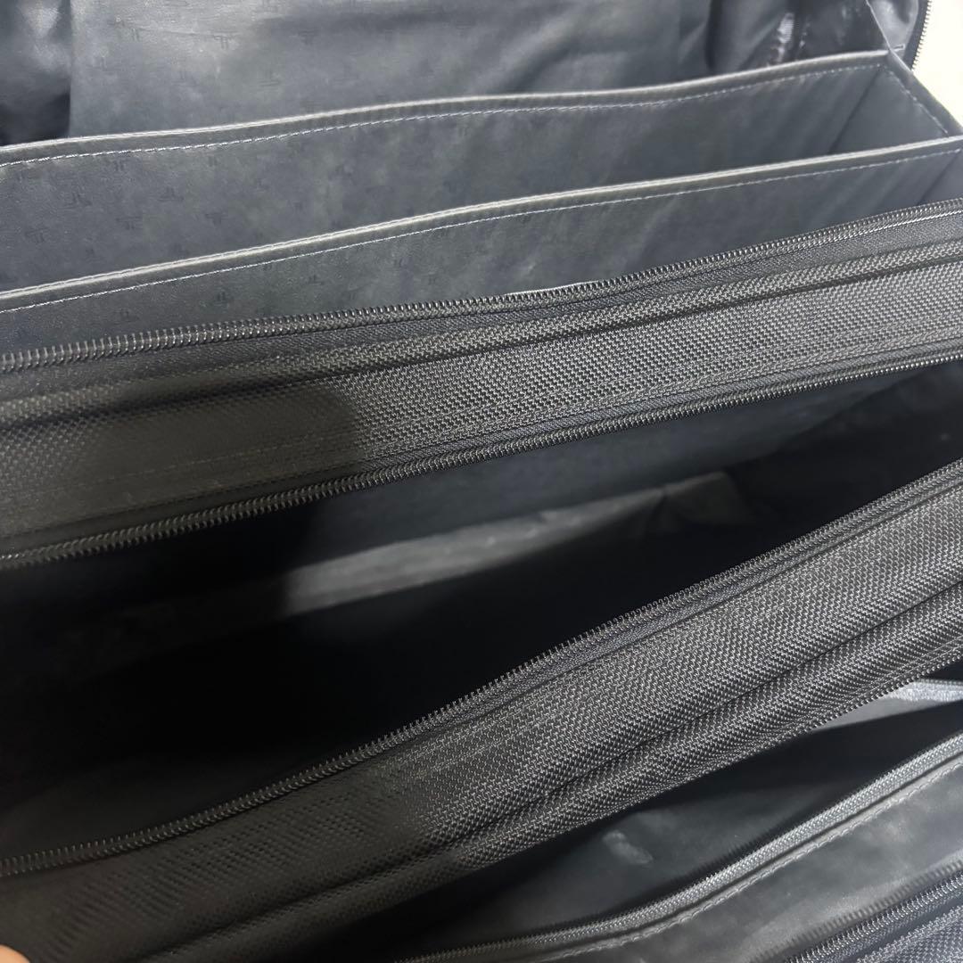 【廃盤】TUMI　トゥミ　キャリー　3層　26104D4　機内持込　鍵付き