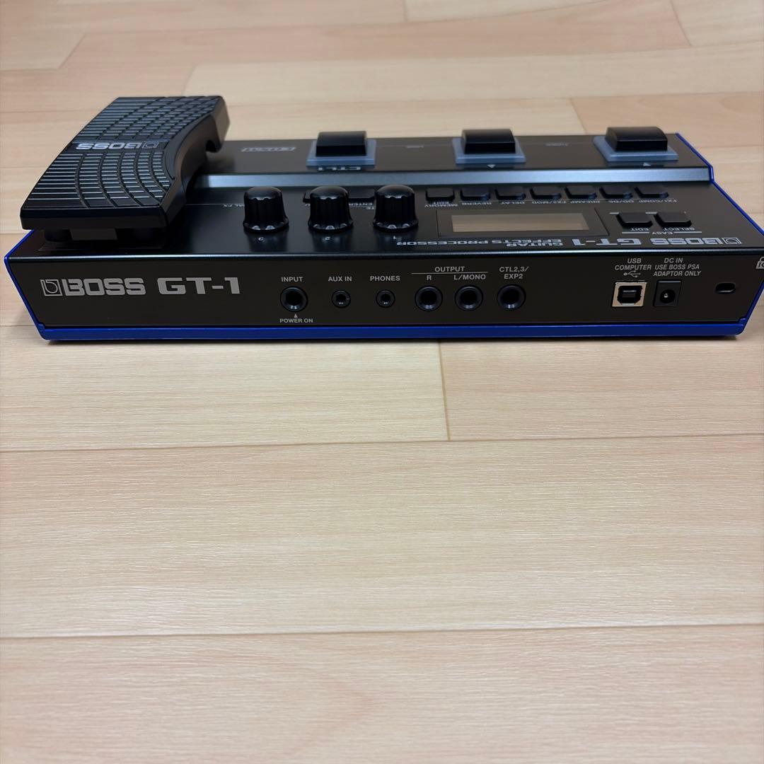 BOSS GT-1ギターエフェクター　アダプター付き