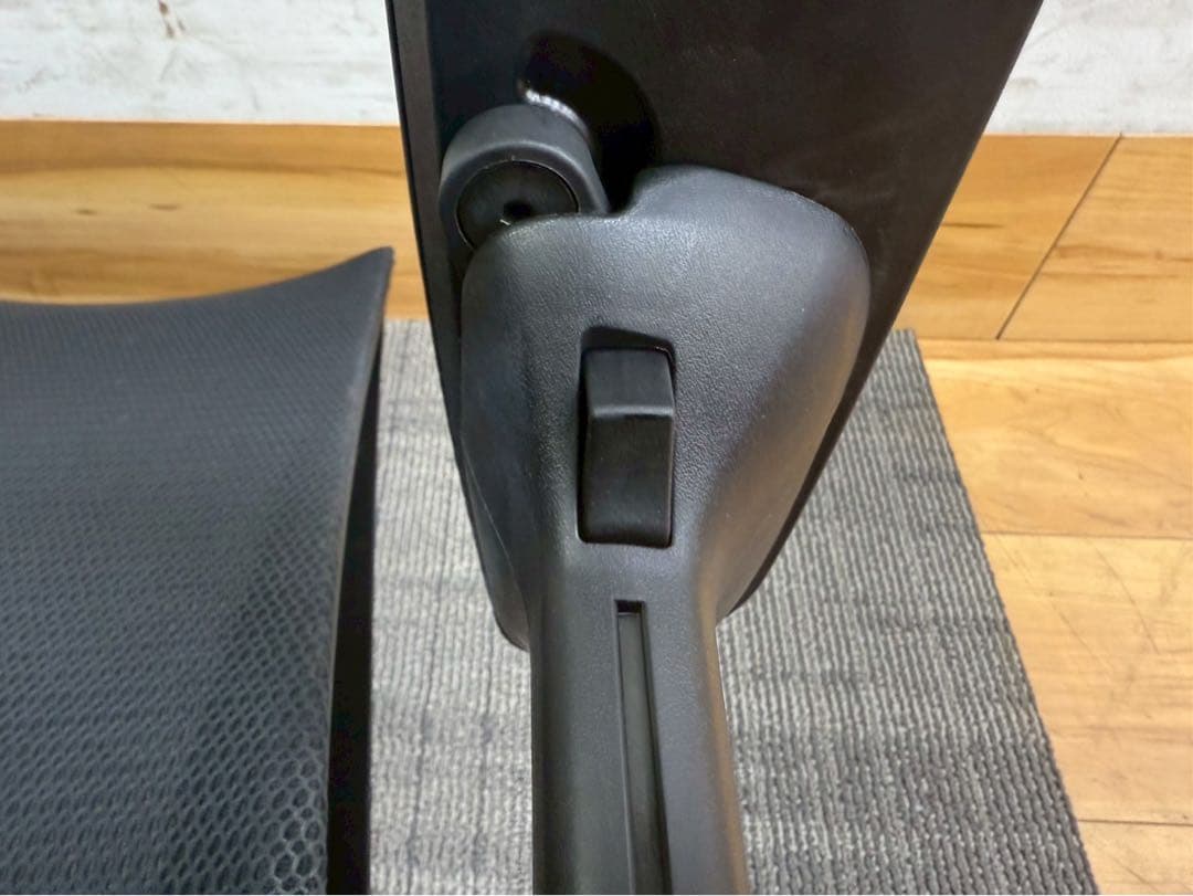 TG350①☆KOKUYO☆デュオラ☆オフィス☆メッシュ☆チェア☆肘付き☆22年