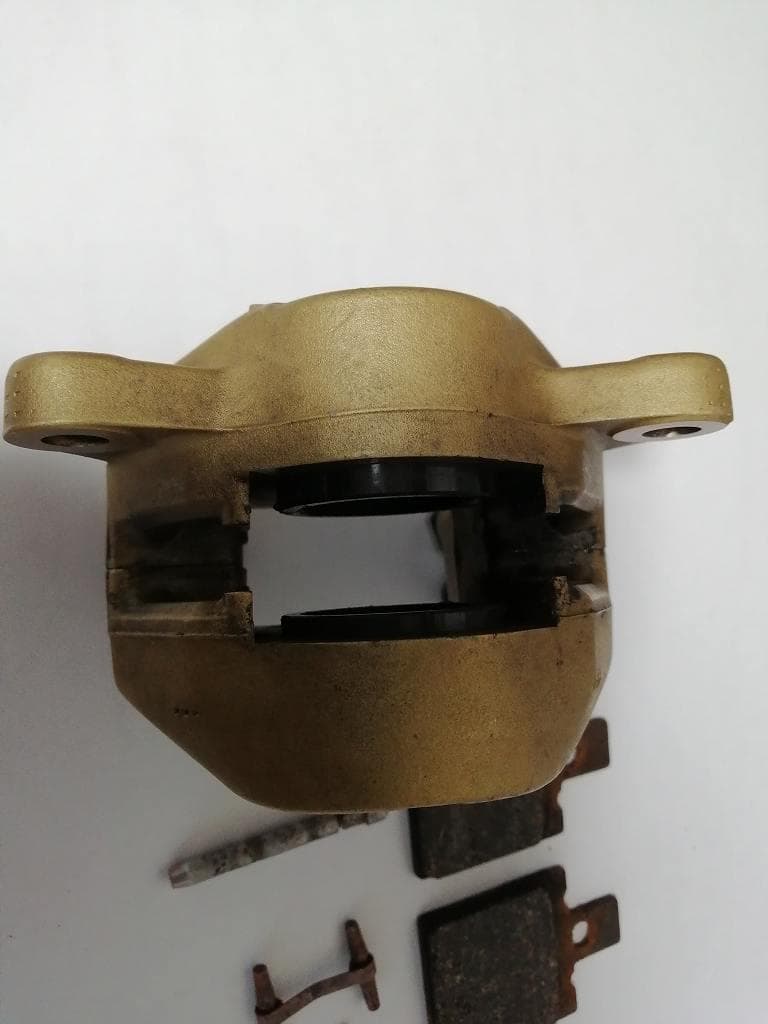 Brembo 　ブレンボ　旧カニ　84ｍｍ