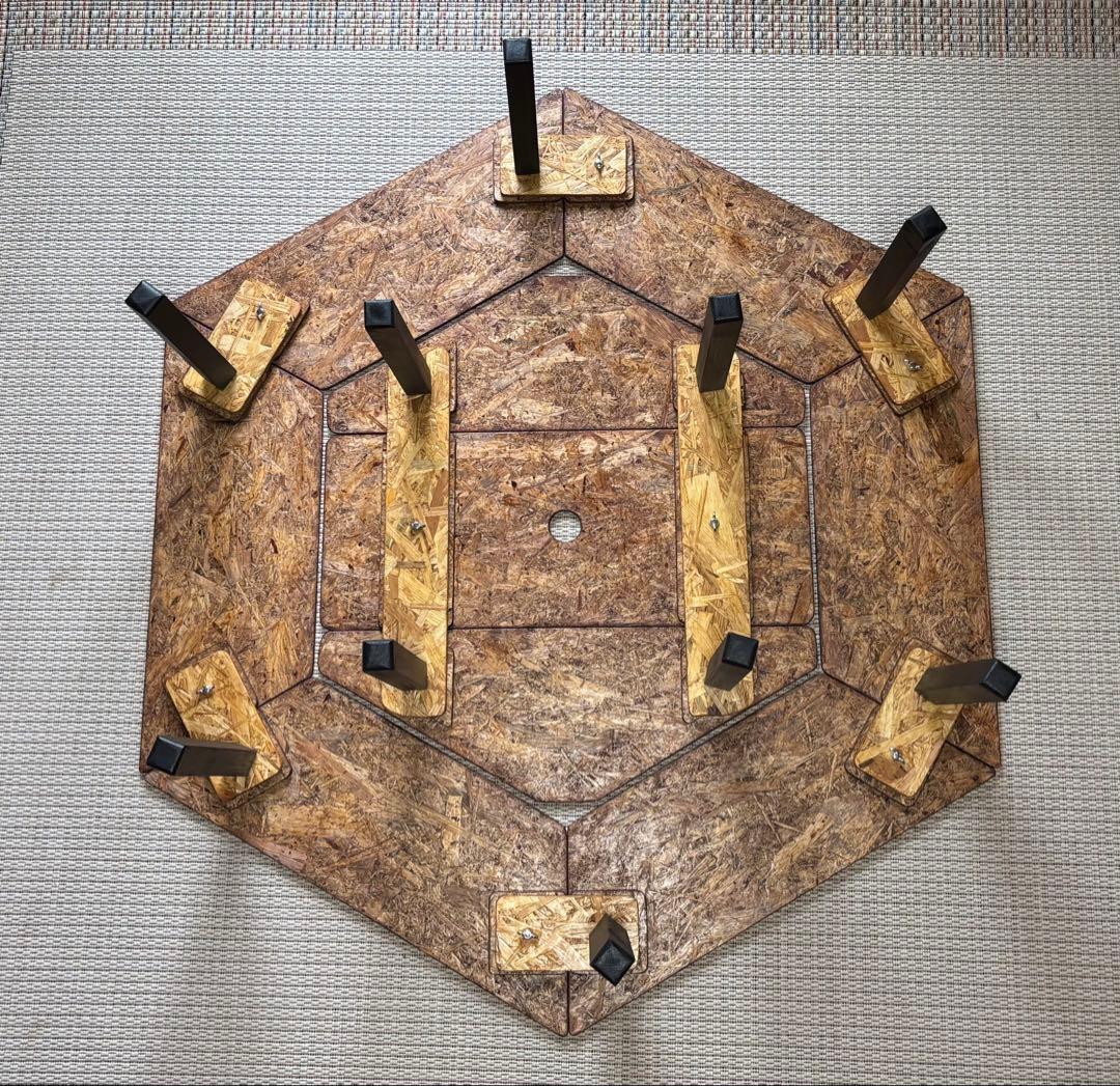 axl、ヘキサテーブル65 ウォールナットニス仕上げ　高さ35cm