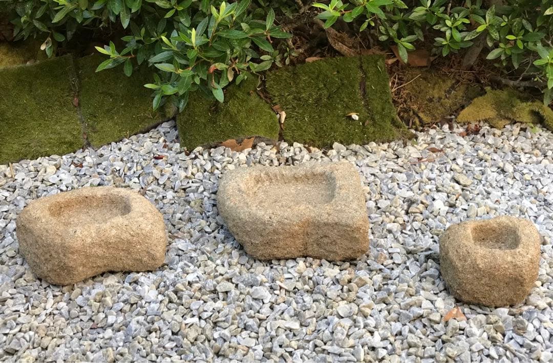【天然自然石・石鉢・苔鉢・寄せ植え鉢・多肉植物鉢３個】庭石オブジェ造園水石天然石