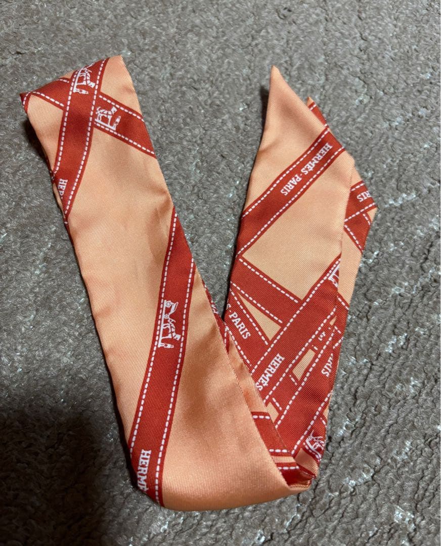HERMES エルメス ツイリー ボルデュック スカーフ　オレンジ白