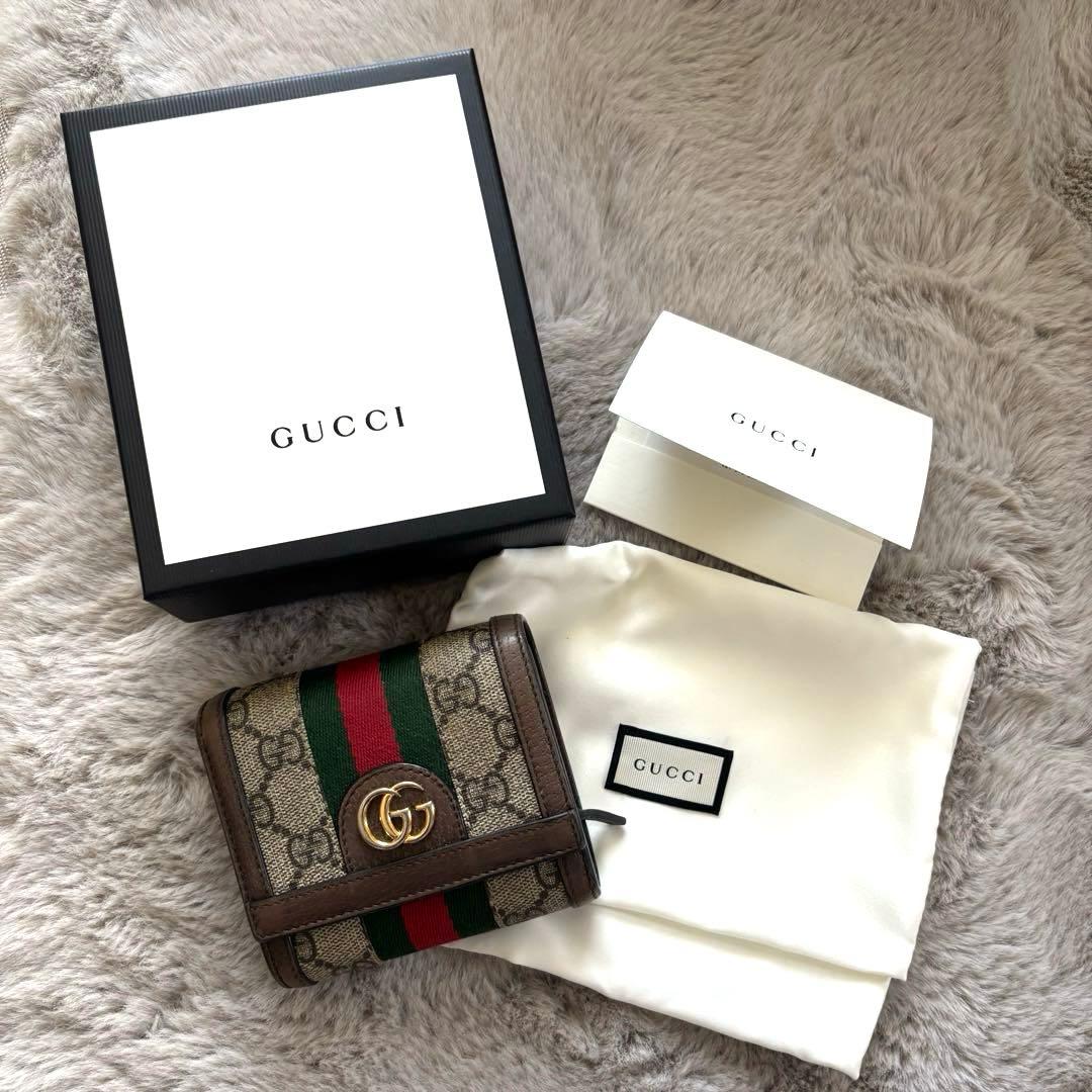 GUCCI GGキャンバス 二つ折り財布