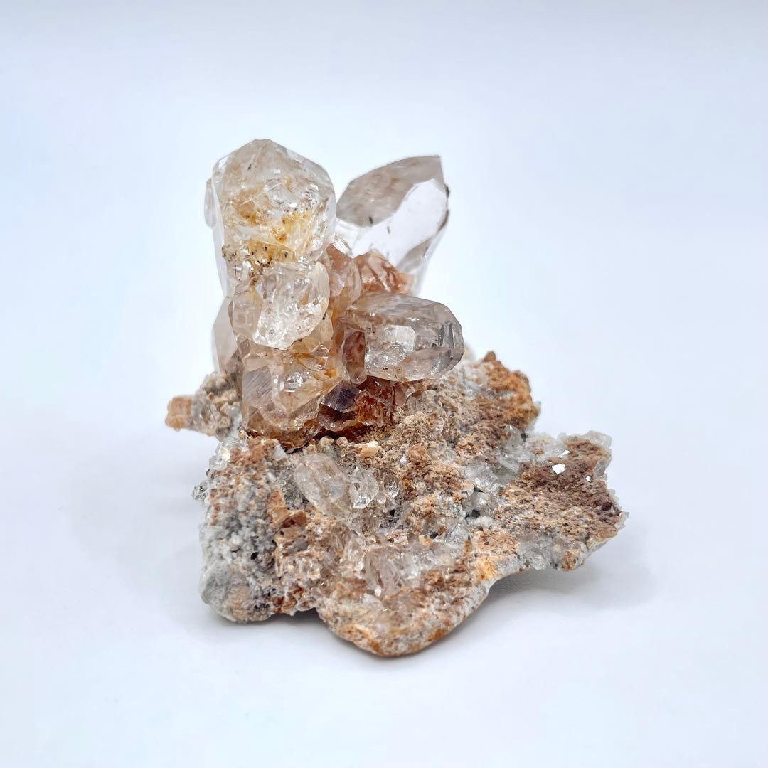 パキスタン産 クォーツ(水晶) 母岩付きクラスター 鉱物標本