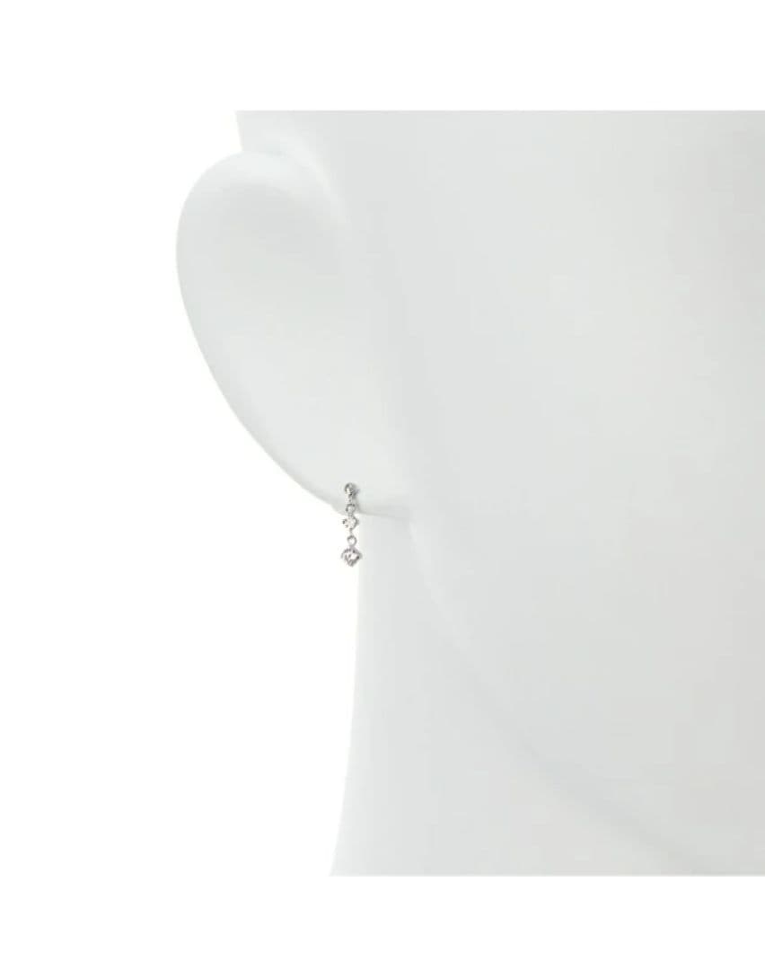 K10WG 3ストーンピアス／ ヴイエー ヴァンドーム青山