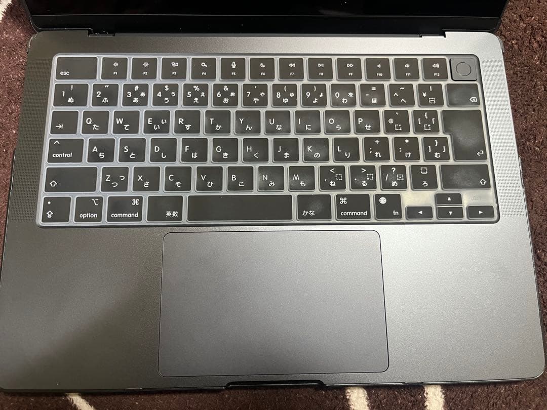 MacBook Pro M4本体 14インチ　スペースブラック（カバー付き）