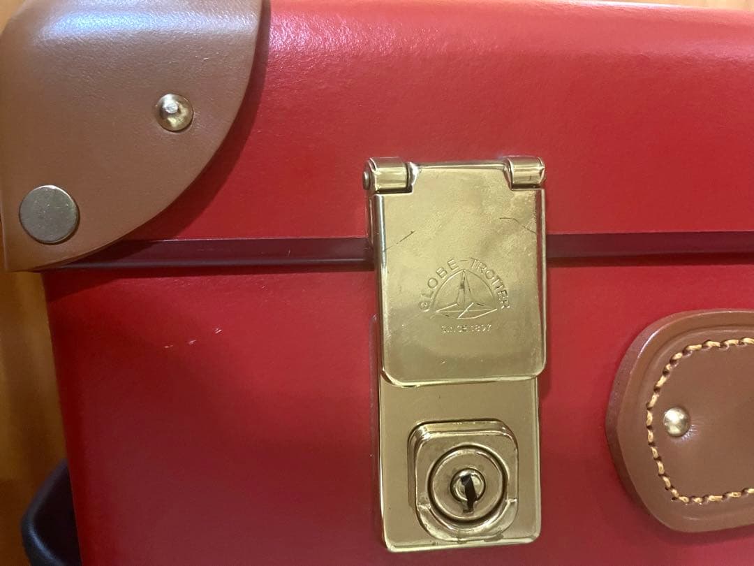 グローブトロッター　キャリーオン　スーツケース　レッド　正規品