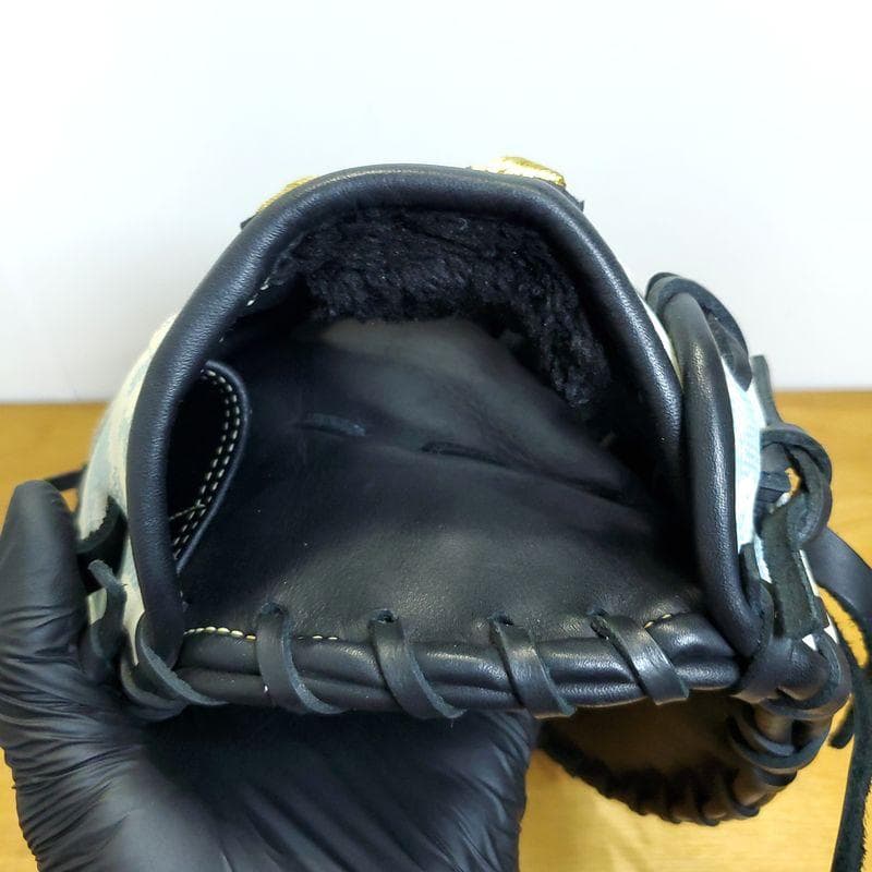 アンダーアーマー CAMO 限定 迷彩 左投げ用 ファーストミット 軟式グローブ