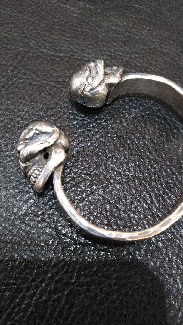 silver　ストップライト　タイプ　ダブルスカル 平打ちシルバーバングル