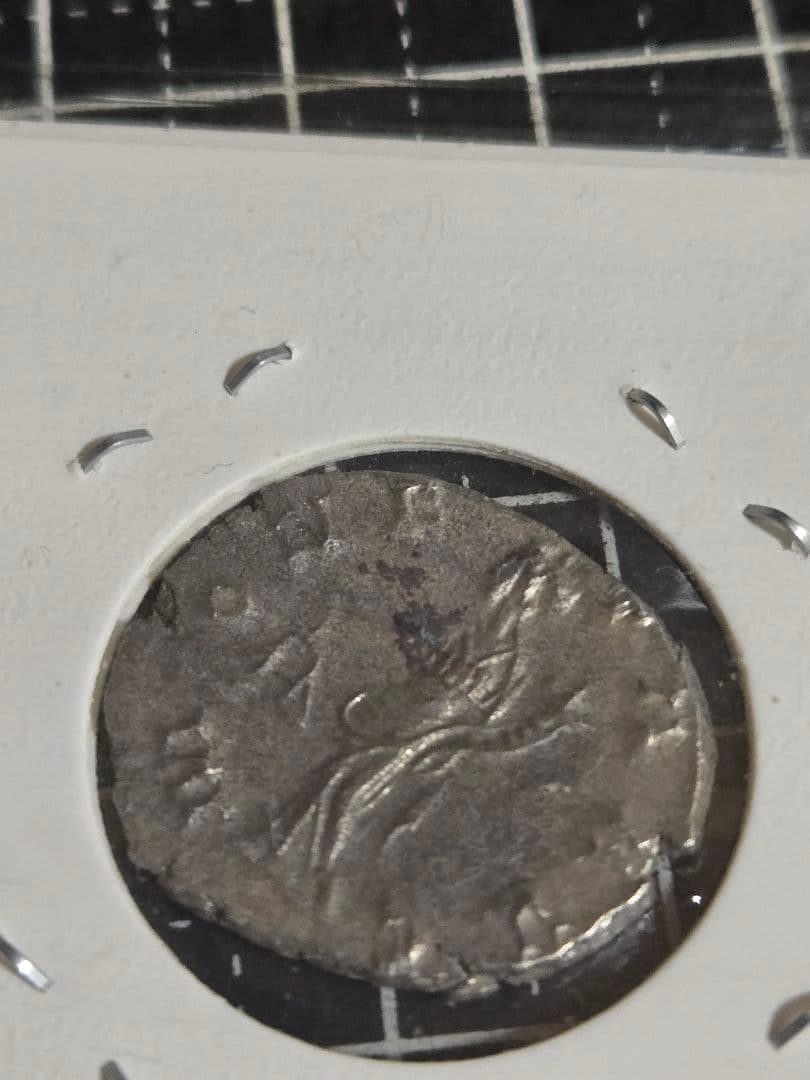 古代ローマ ポストゥムス帝時代 アントニニアヌス貨？詳細不明 3.4g 銀貨