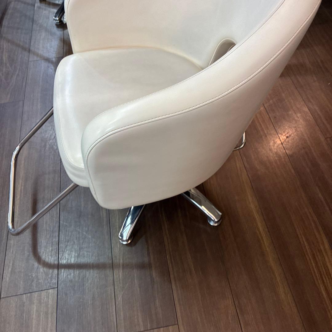 カットチェア
