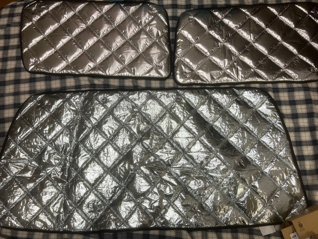 アイズ ランクル80 断念シェード車中泊 全窓対応