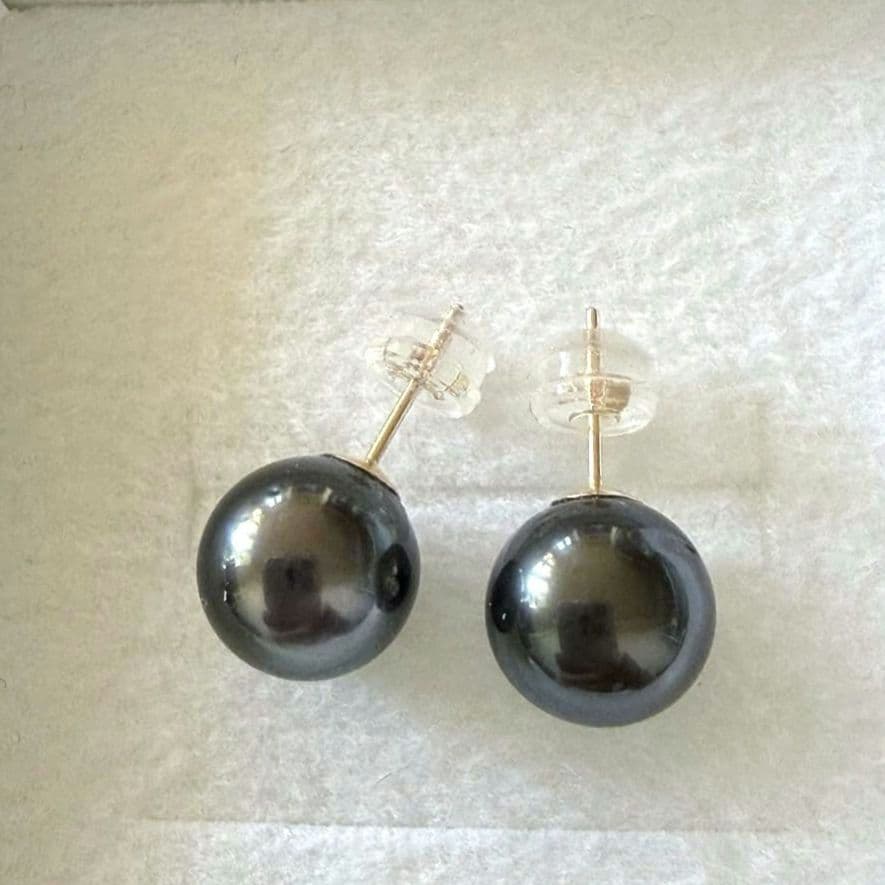 タヒチ黒蝶真珠9.7mm 14Kイエローゴールド スタッドピアス