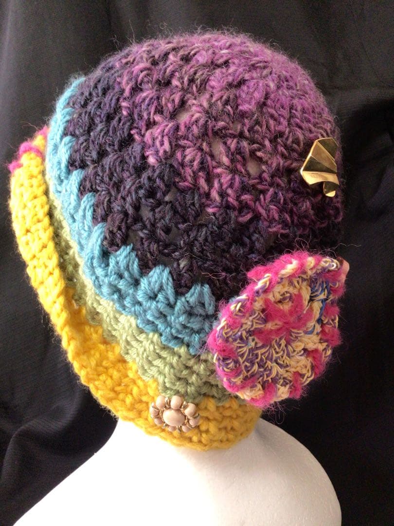 手作りニット帽　バケット　可愛い　お花　‼️モチーフ　多色　パープル　黄色他