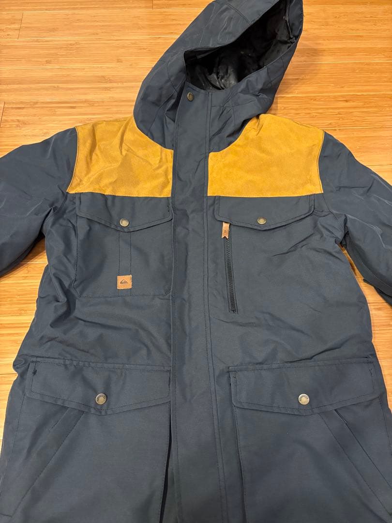 上:QUIKSILVER 下:BURTON スノボウェアセット【1回だけ使用】