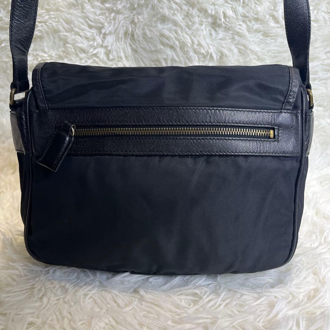 超希少✨ PRADA メッセンジャーバッグ 三角ロゴ 黒 ナイロン レザー