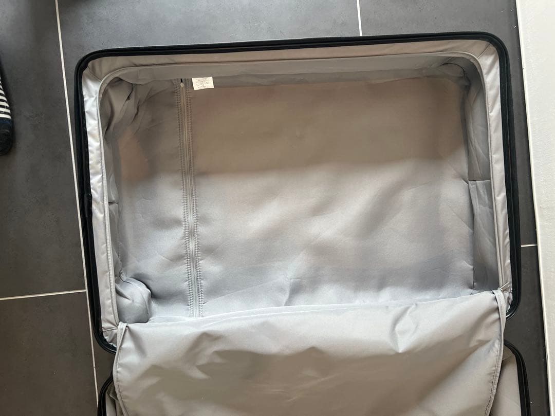 無印良品　大型ハードキャリー（１０４Ｌ）ネイビー