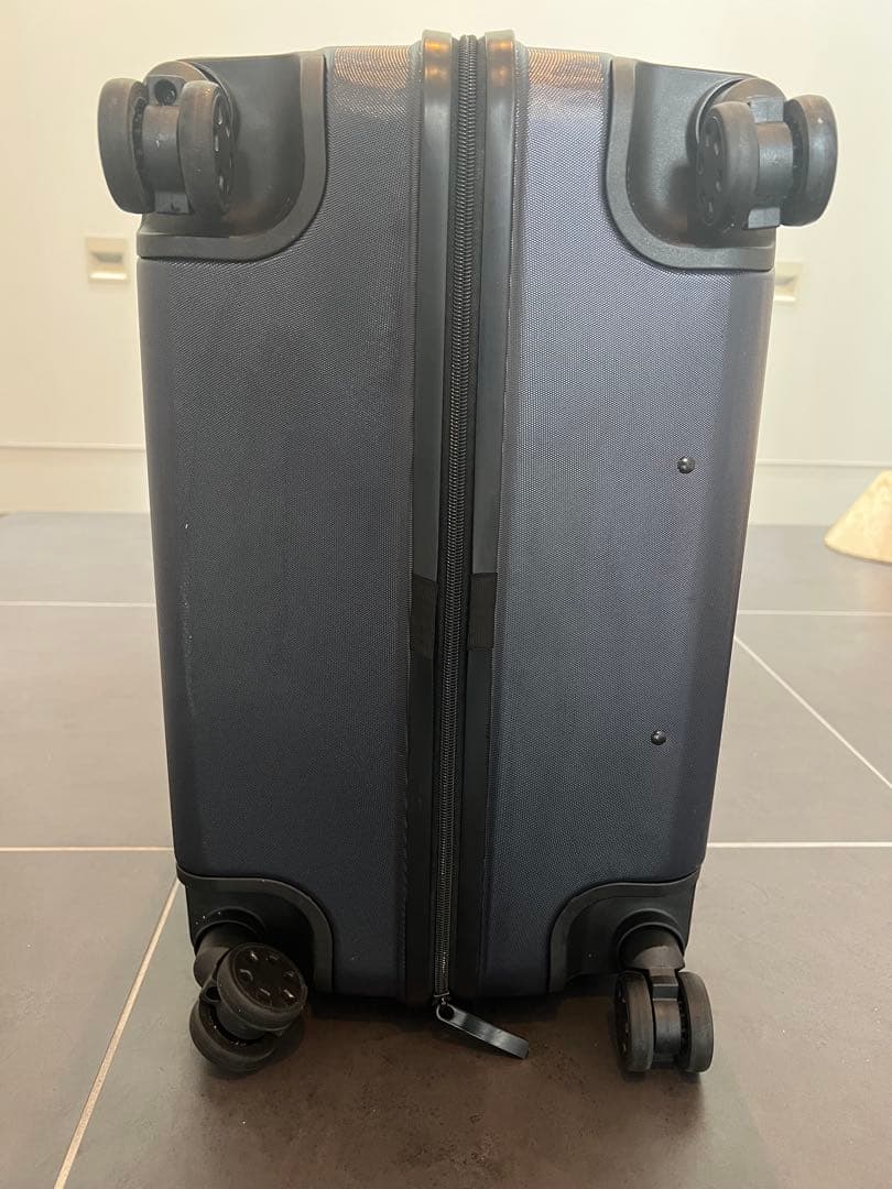 無印良品　大型ハードキャリー（１０４Ｌ）ネイビー