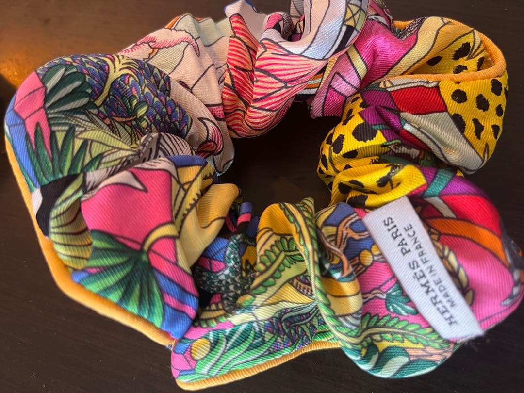 エルメス カラフル植物柄 シュシュ　クラウディア