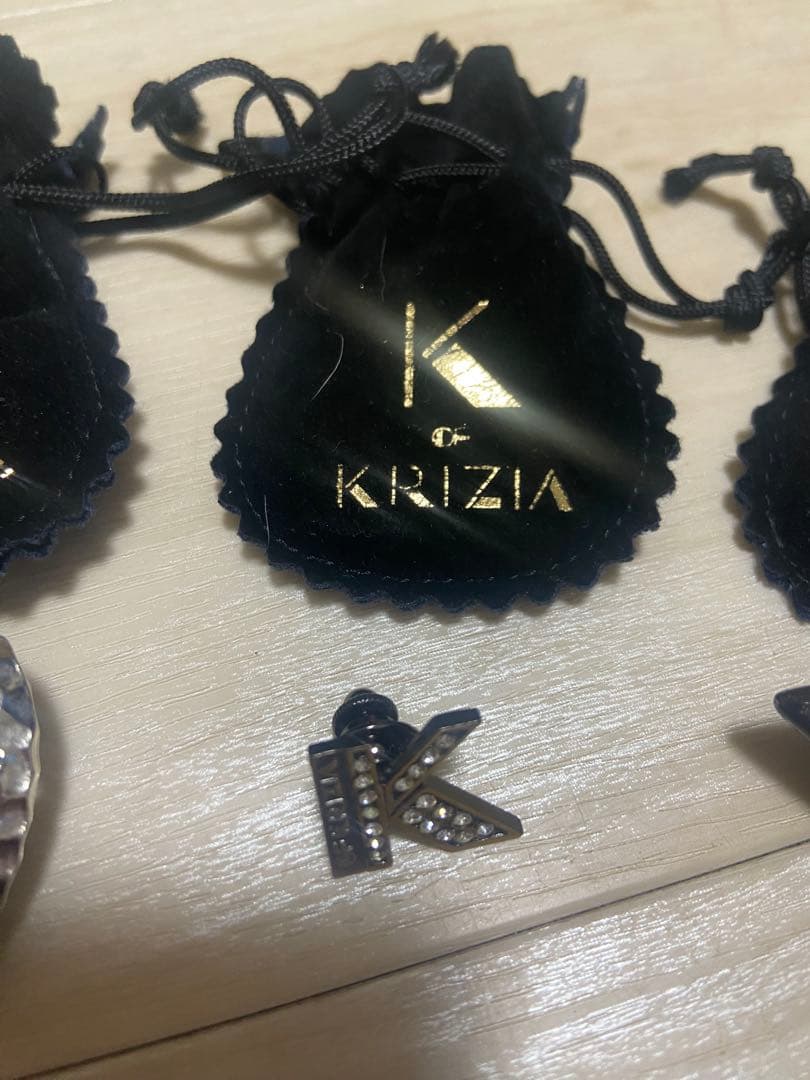 K of KRIZIA メタルチャーム3点セット