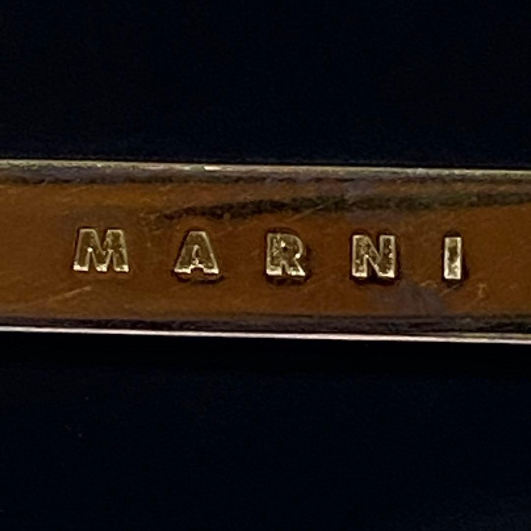 美品 MARNI 三つ折り財布　ブラック　ゴールド　プレート　マルニ　レザー