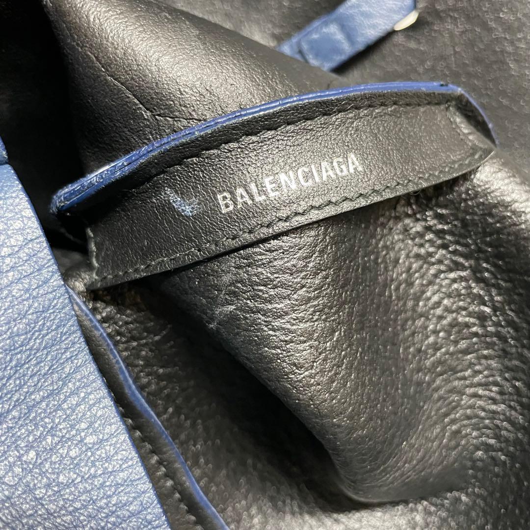 ち*ぼ様 BALENCIAGA エブリデイトート　ブルー　レザートートバッグ
