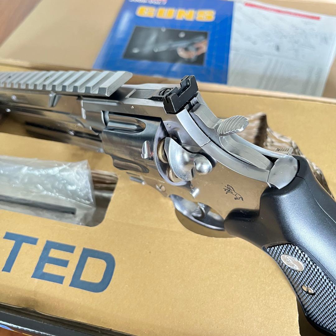 アンリミテッドリボルバー マキシエイト エアガン リアルエアーモデル 8mm