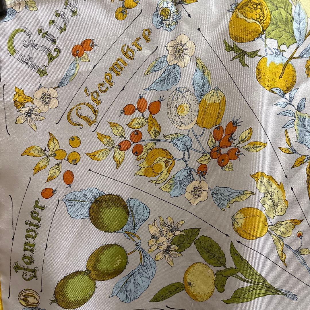 【manipuri(マニプリ)】 ＜シルクスカーフ65＞シーズナルフルーツ