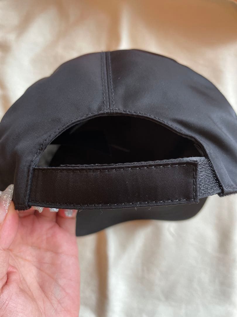 プラダ　ナイロン　キャップ　レディース　S 機内コーデ