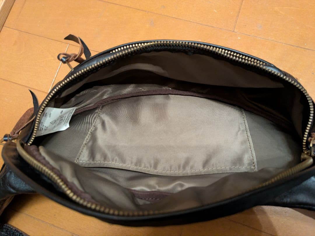 ウエストライド　Westride　黒色　 ボディバッグ ブラック