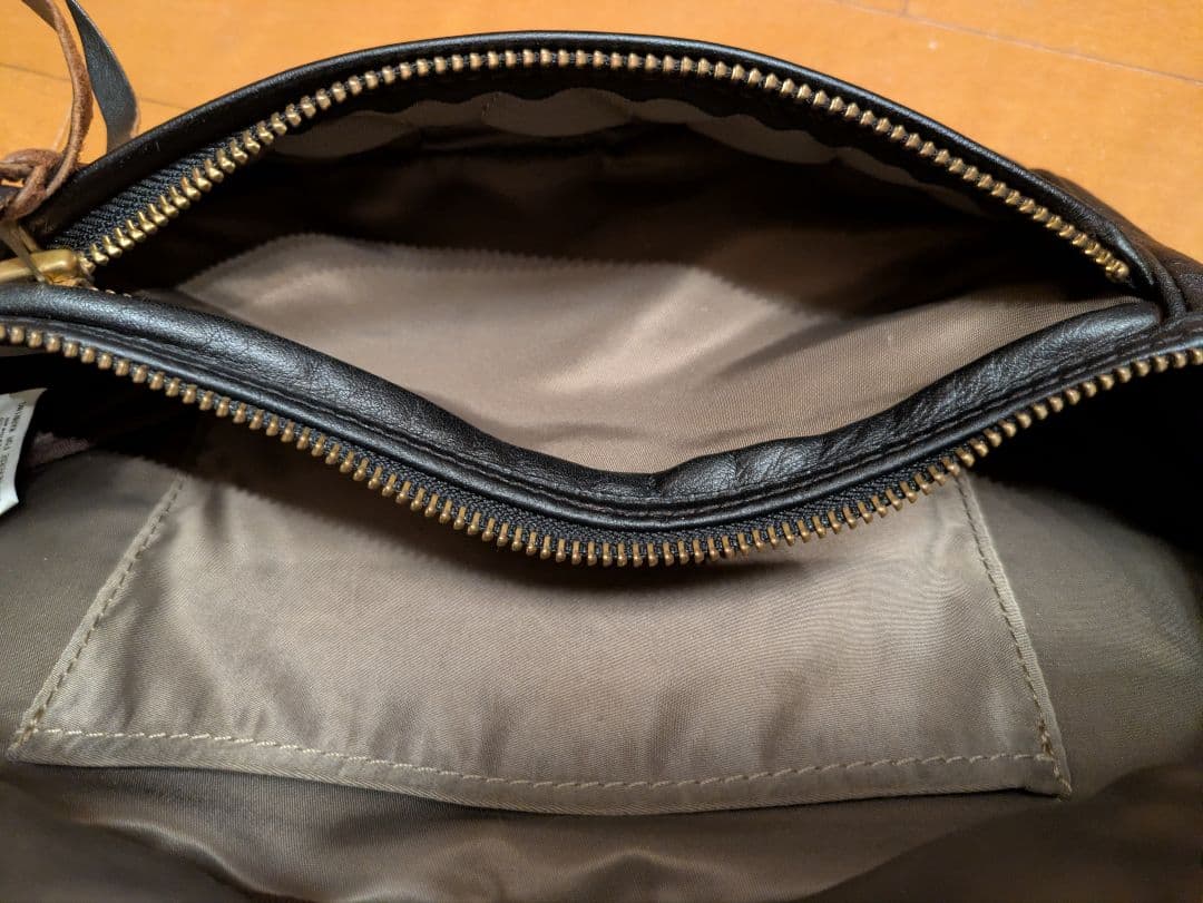 ウエストライド　Westride　黒色　 ボディバッグ ブラック