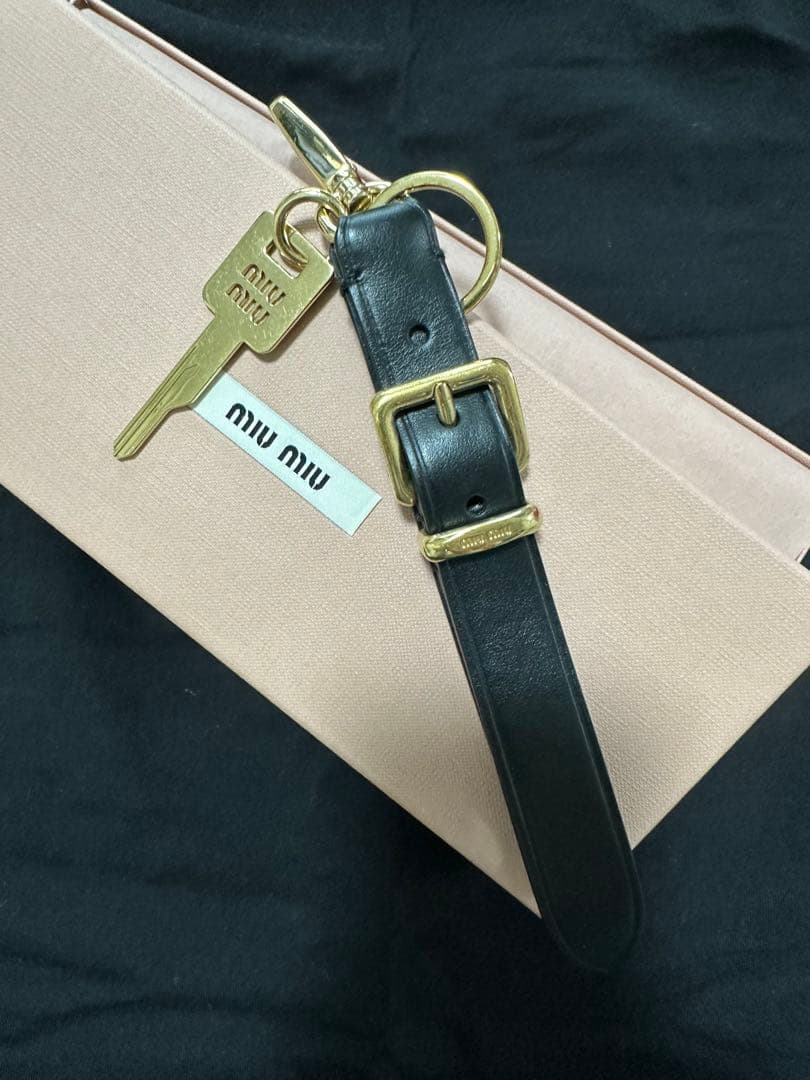 miu miu ブラックレザー キーリング