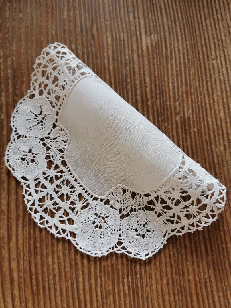 アンティーク 朝顔のボビンレース 十字架リネンドイリー イタリー? アメリカ購入