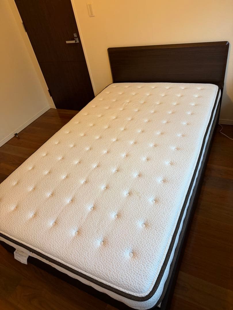 セミダブル　ニトリ ベッドフレーム ダークブラウン 引き出し付 マットレスセット