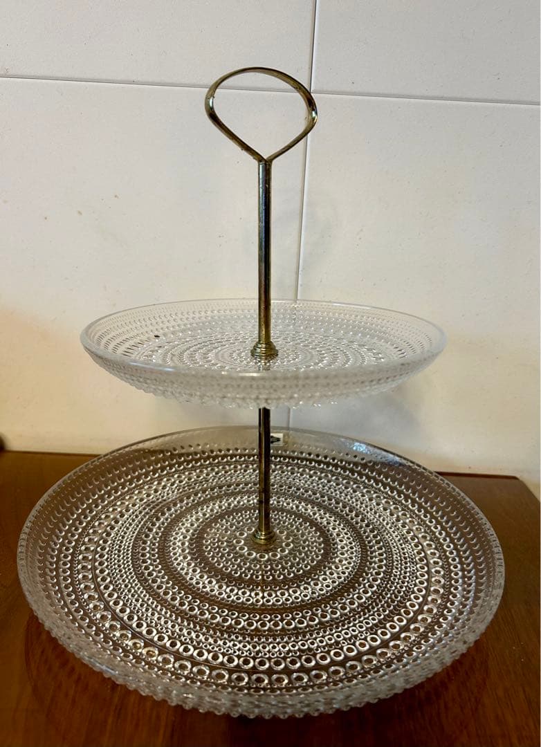 ヌータヤルヴィ　カステヘルミ　ケーキスタンド