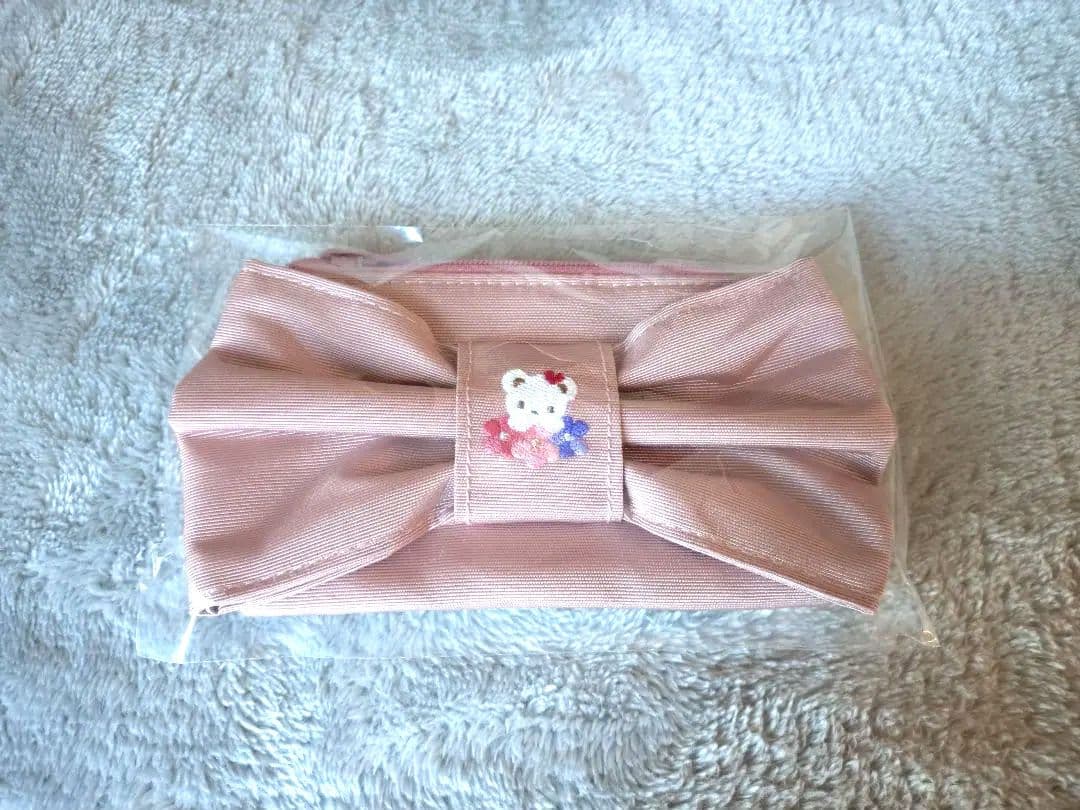 ファミリア 宝塚店限定ポーチ