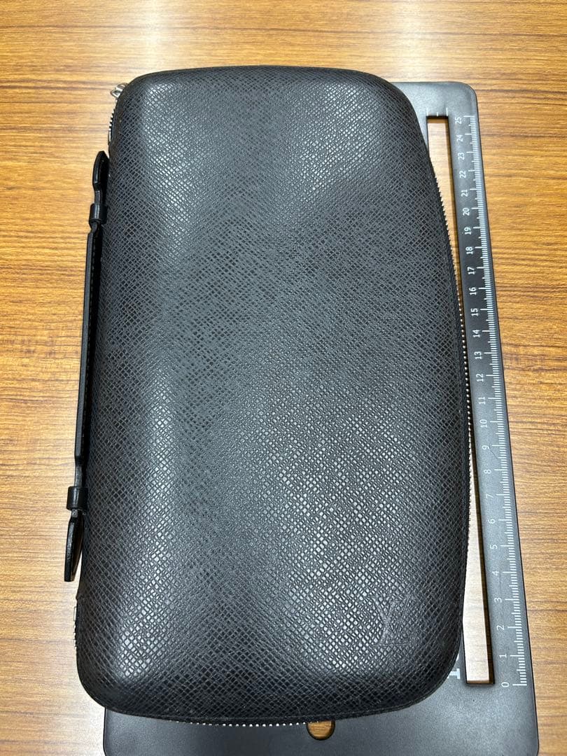ルイヴィトン LOUIS VUITTON 長財布 タイガ 黒 トラベルケース