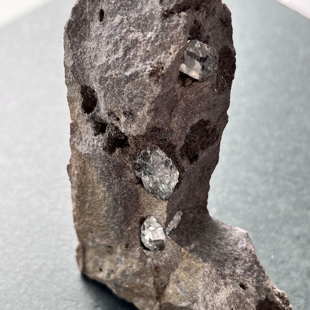 天然石　原石　ハーキマーダイヤモンド　母岩付き　142g パワーストーン