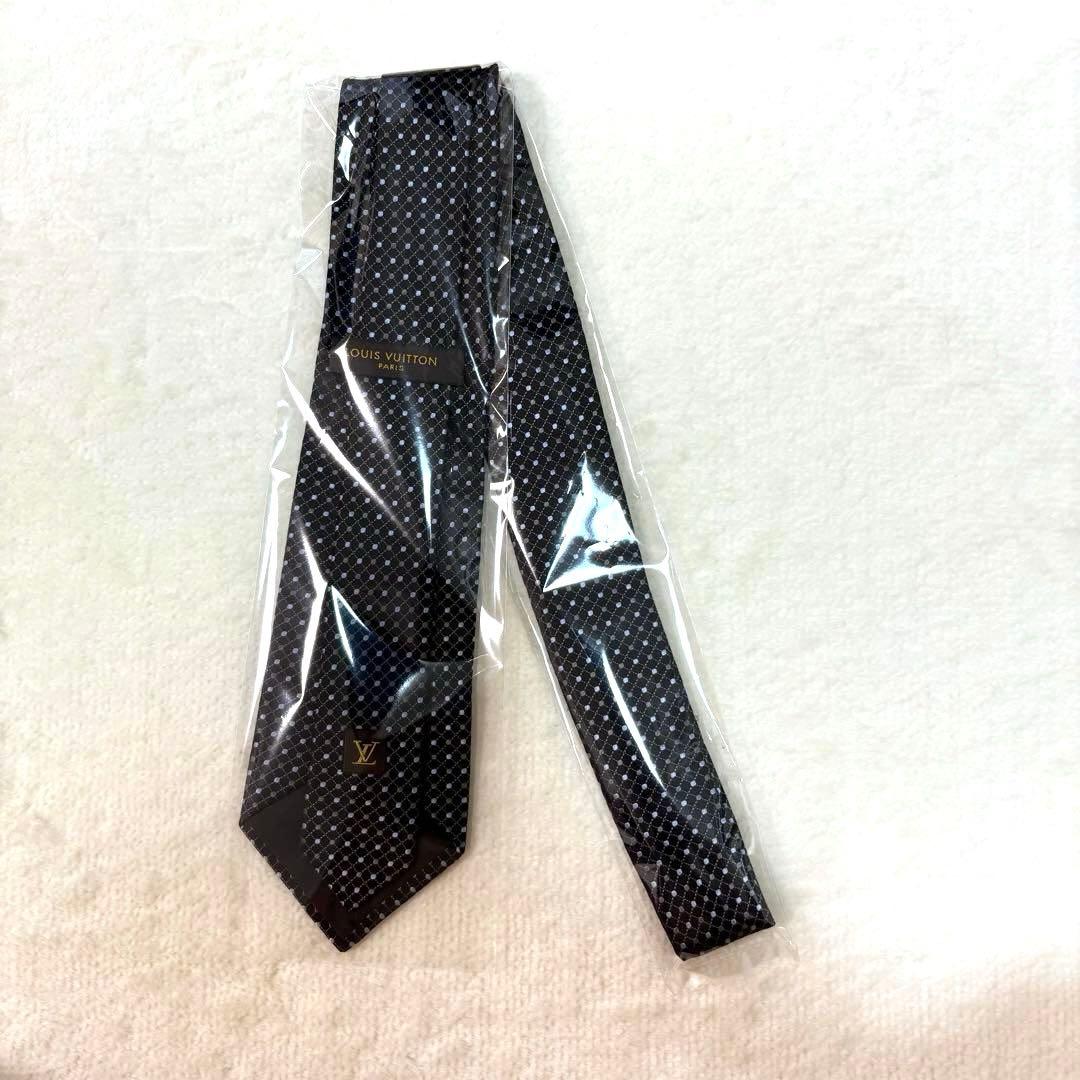 未使用級✨LOUIS VUITTON ルイヴィトン　ネクタイ　ロゴ　ブラック系