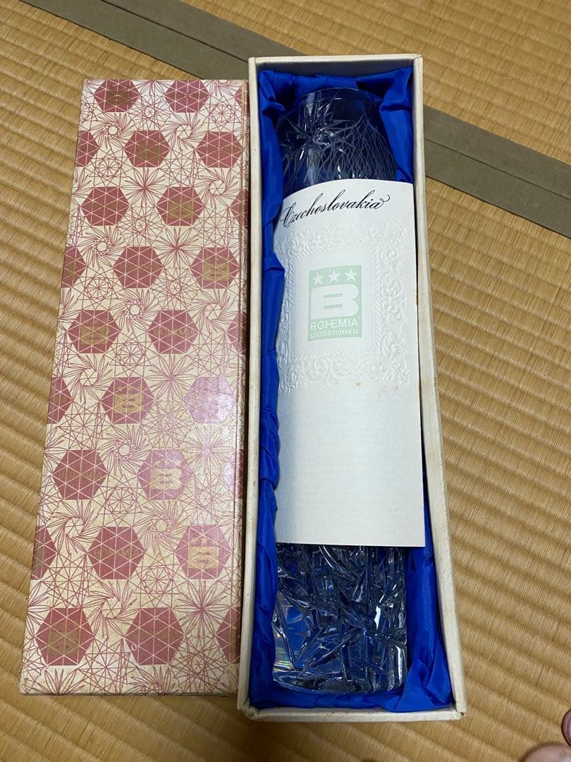 チェコスロバキア製クリスタル花瓶　年代物