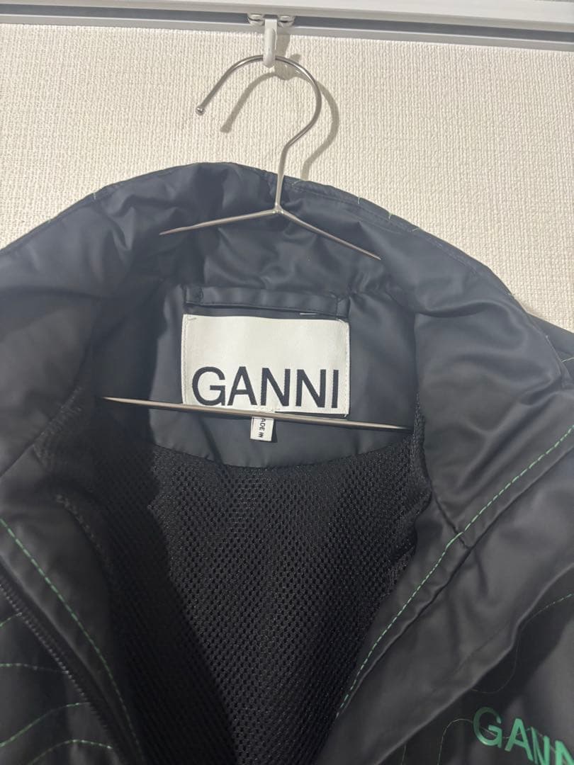 GANNI ブラック キルティングベスト 38