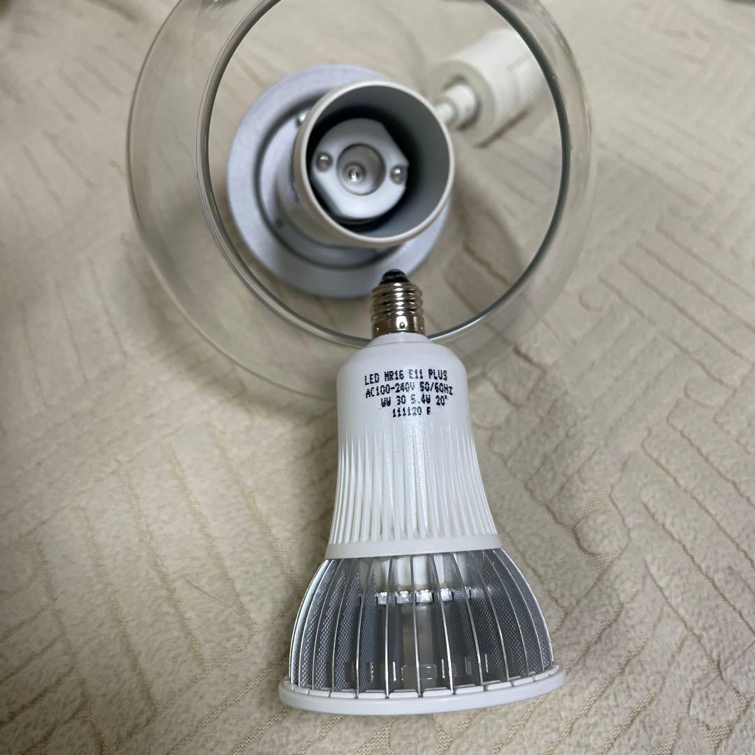 【中古】スポットライト5台　ガラスセード付き　LEDランプつき