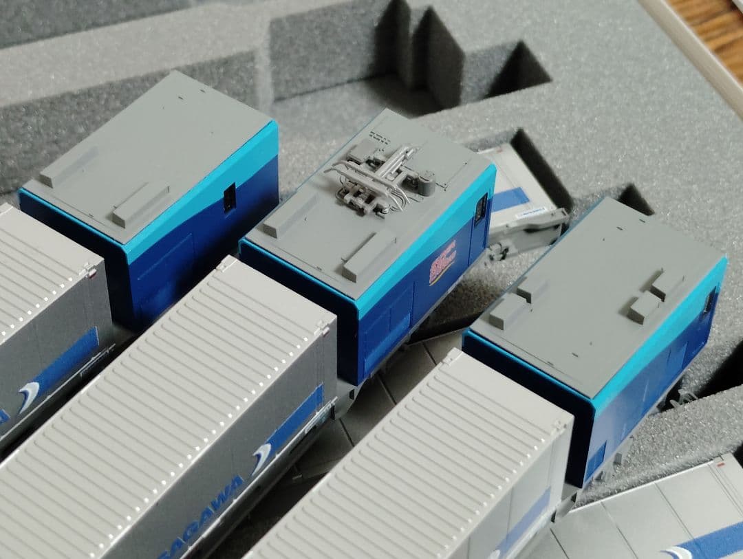 KATO M250系　スーパーレールカーゴ　JR 貨物　佐川　コンテナ付き